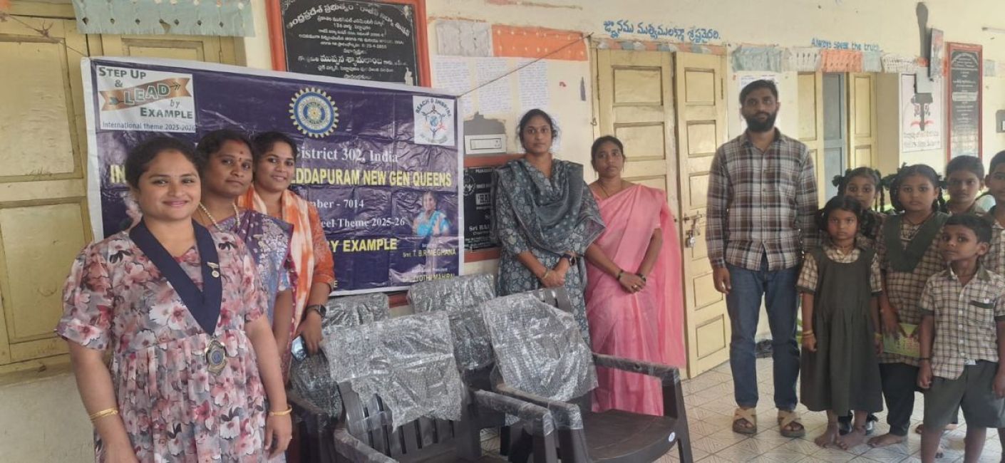 Donated 4 chairs in Prakasam municipal primary school.
